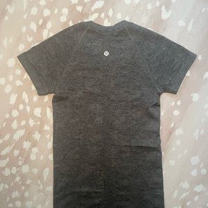 Women’s Lululemon Swifty Tech Short Sleeve Tee in size 4